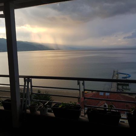 Kelvi'S Apartment Pogradec Eksteriør billede