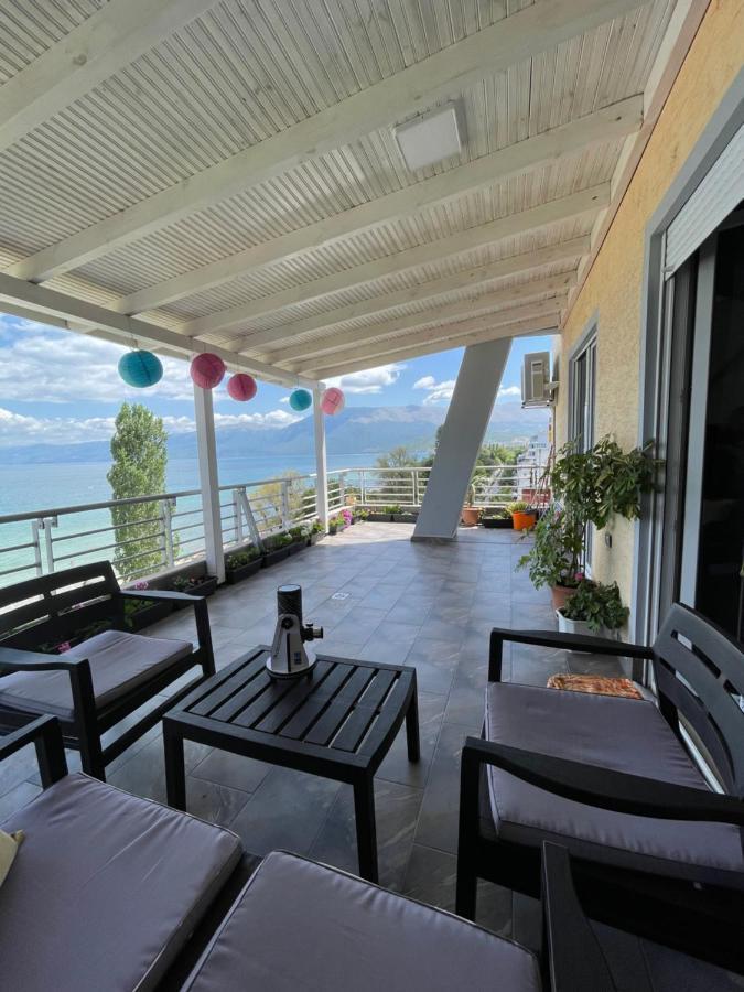 Kelvi'S Apartment Pogradec Eksteriør billede